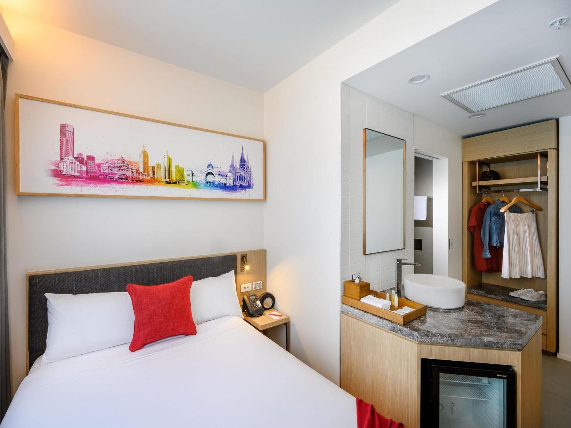Ibis Melbourne Central — Photos 1